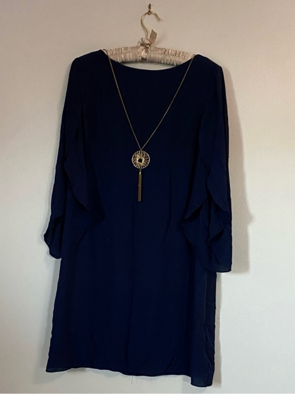 I.N. Studio Navy Blue Long Sleeve Shift Dress with Gold Pendant NWOT